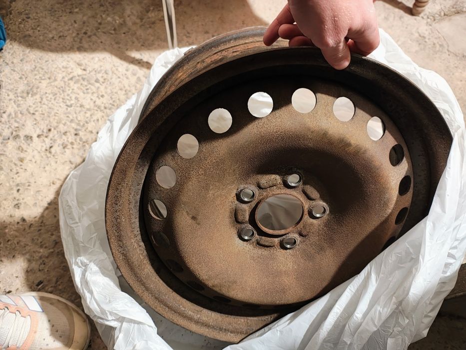 4 jante tablă R16 + capace Ford + set complet prezoane