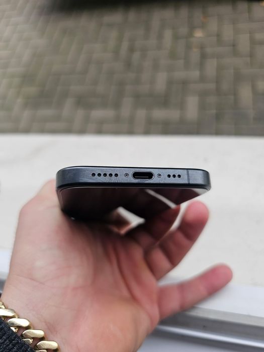 Iphone 15 pro 128gb titanium black