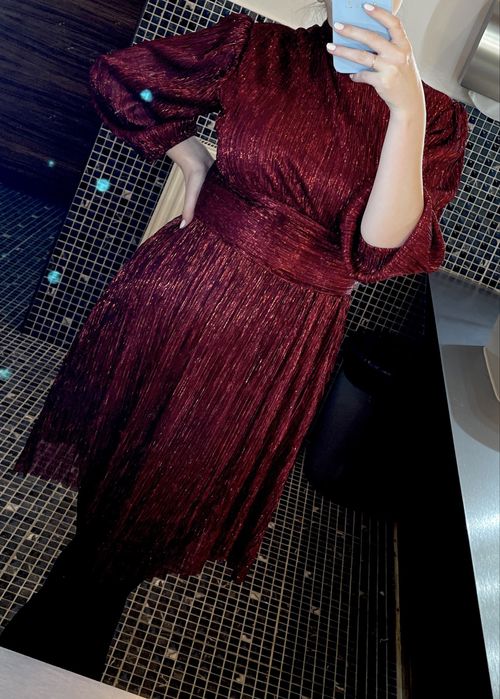 Rochie eleganta midi, in colturi