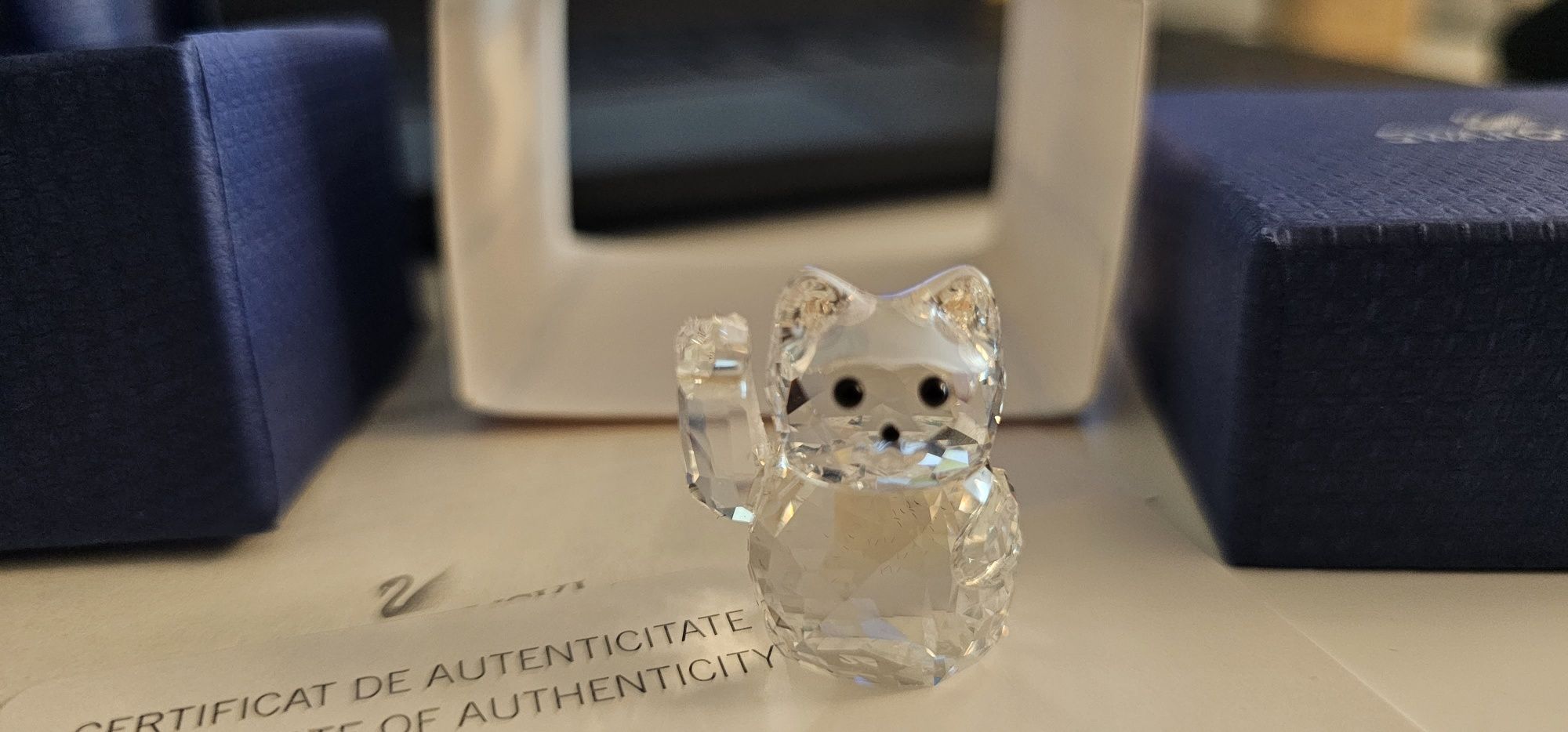 Swarovski Crystal Lucky Cat - Lucky You Moonlight Jet 1071038