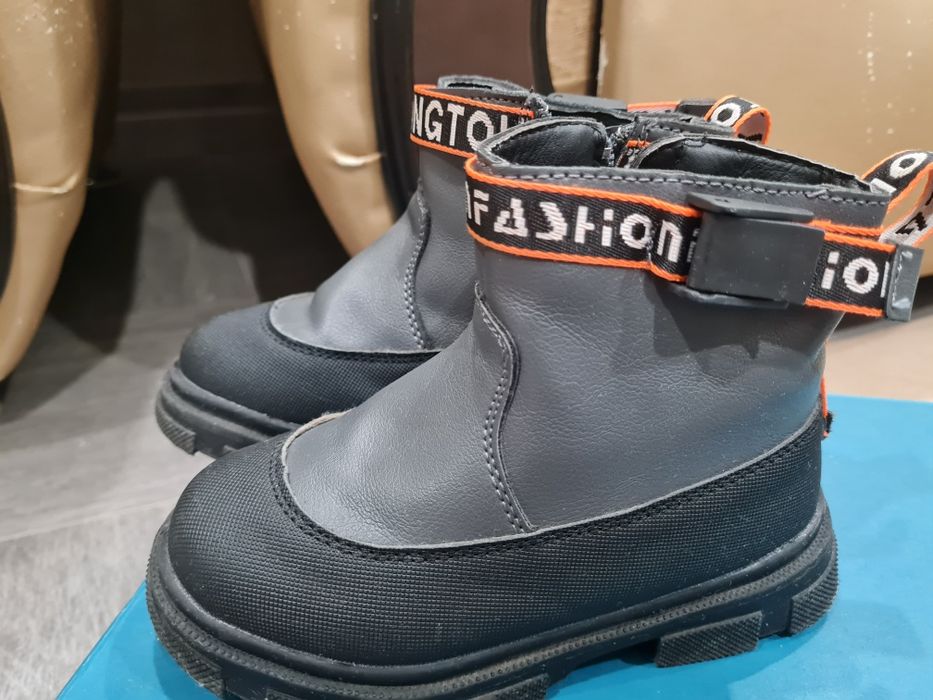 Детские осенние ботинки