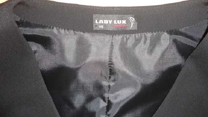 Compleu nou din 3 piese (fusta, bluza, sacou) Lady lux