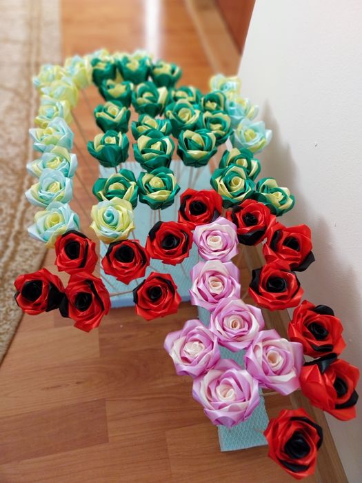 Trandafiri din satin