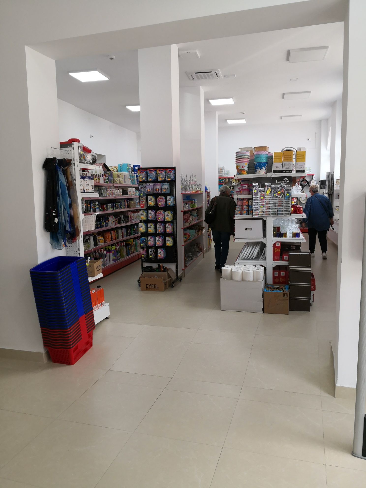 De vânzare spațiu comercial