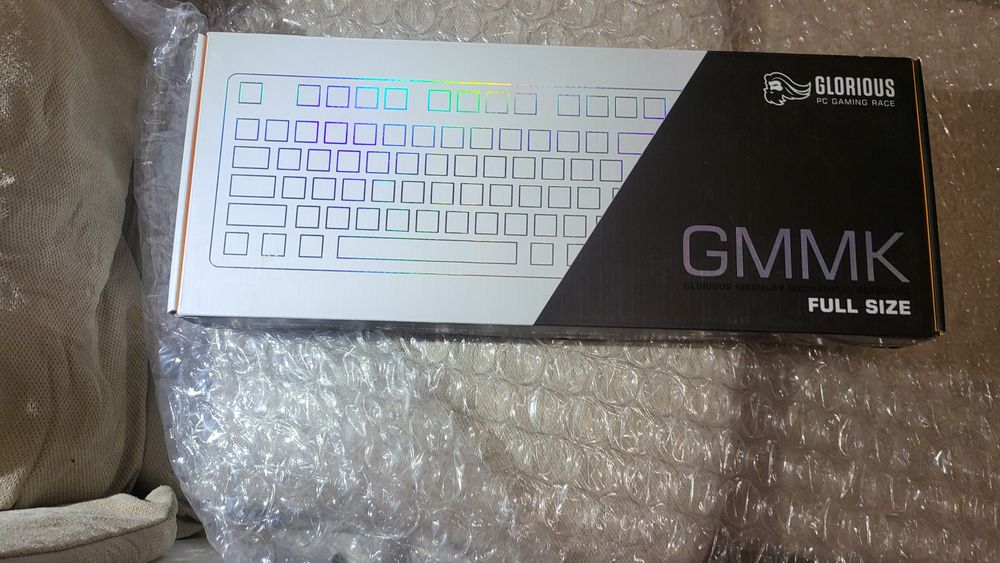 Нова ТОП геймърска клавиатура Glorious GMMK Full-Size RGB