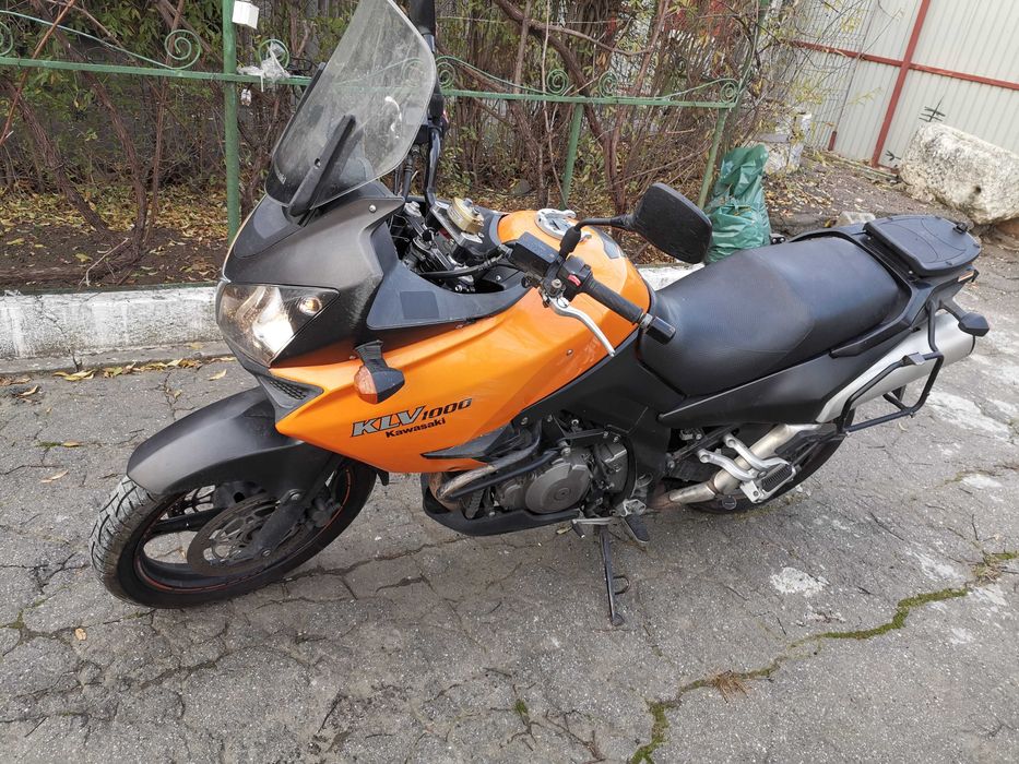 Motocicleta Suzuki V-Strom 1000