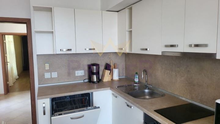 Дава се под наем Тристаен апартамент в Варна, Чаталджа - 160 кв.м за 1200 € - Снимка #4