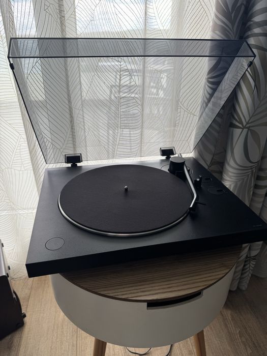 Pick up Sony PS-LX310BT si boxe Sharp plus 4 albume vinyl
