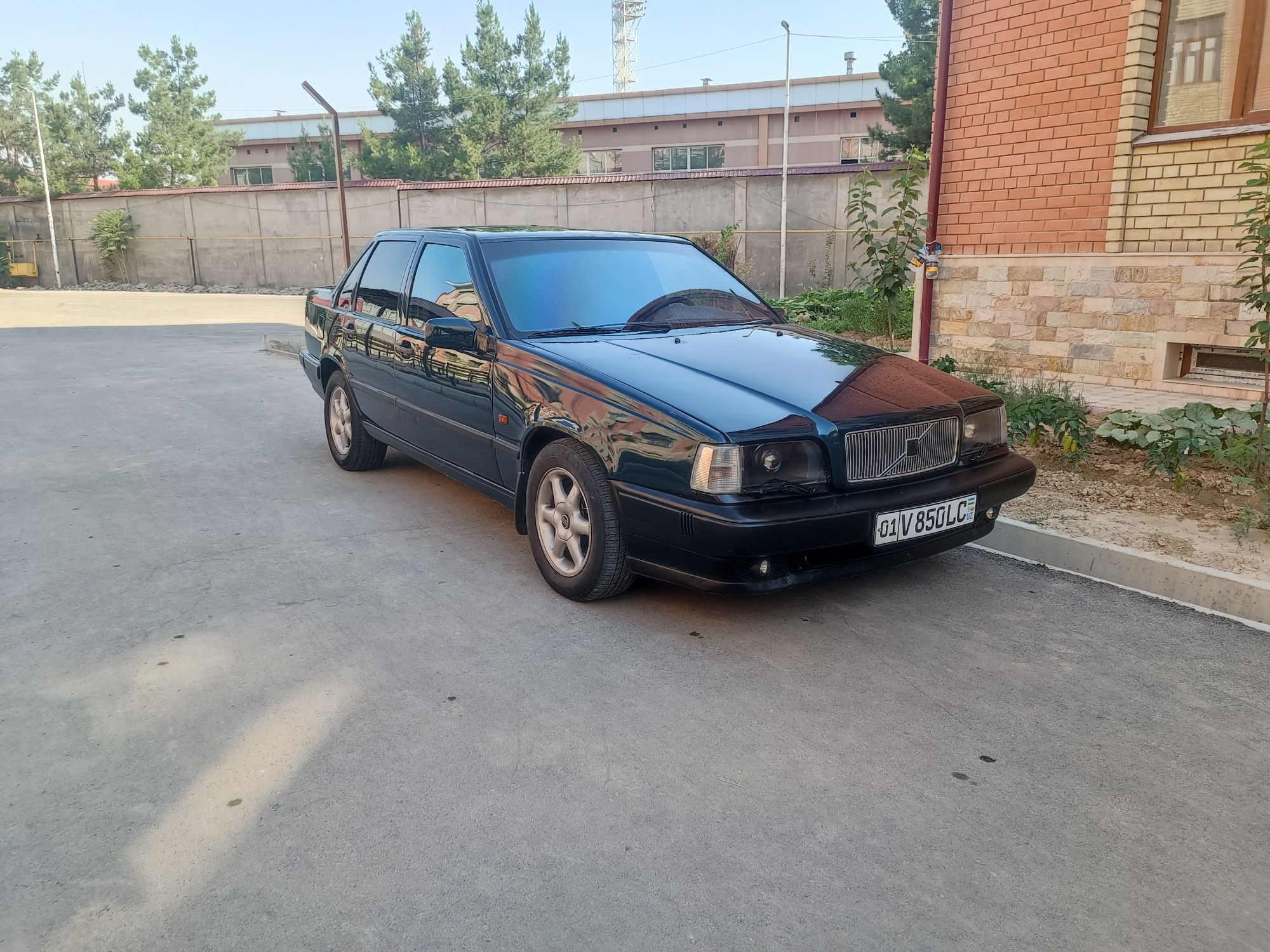 Volvo 850 сотилади