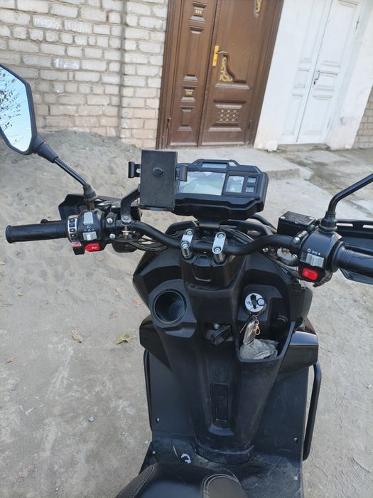 Скутер ТАНК продаю