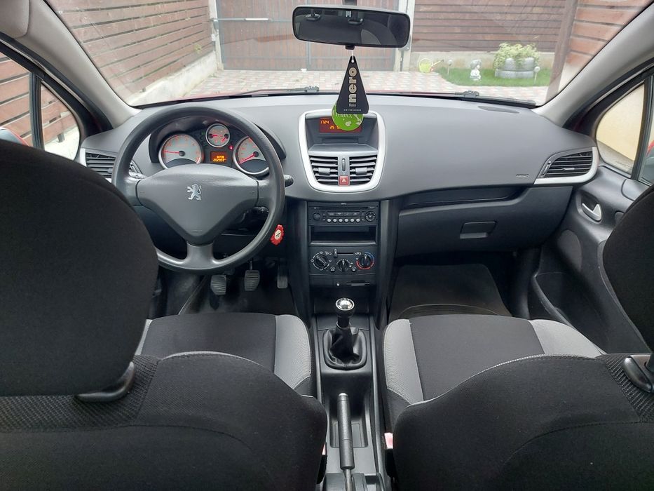 Peugeot 207 din România cumpărat din reprezenta