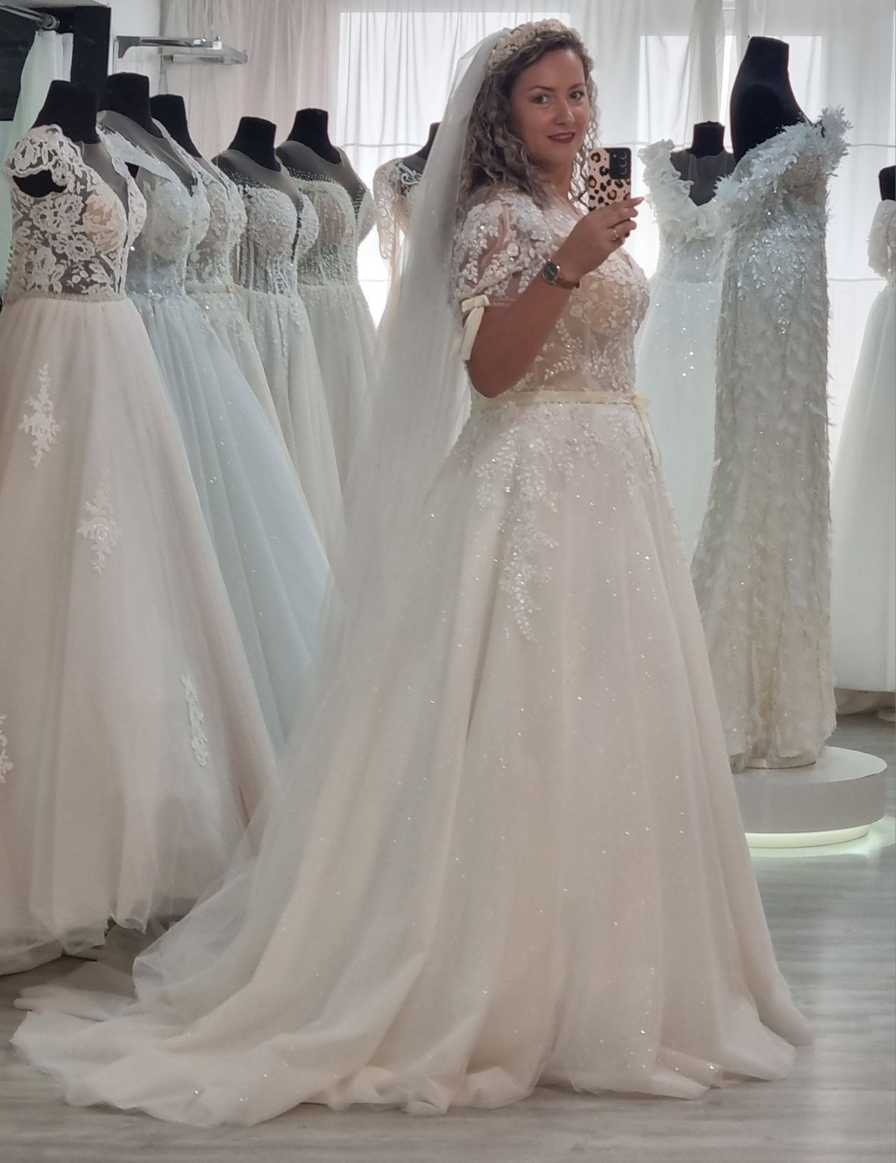 Rochie mireasa A-line