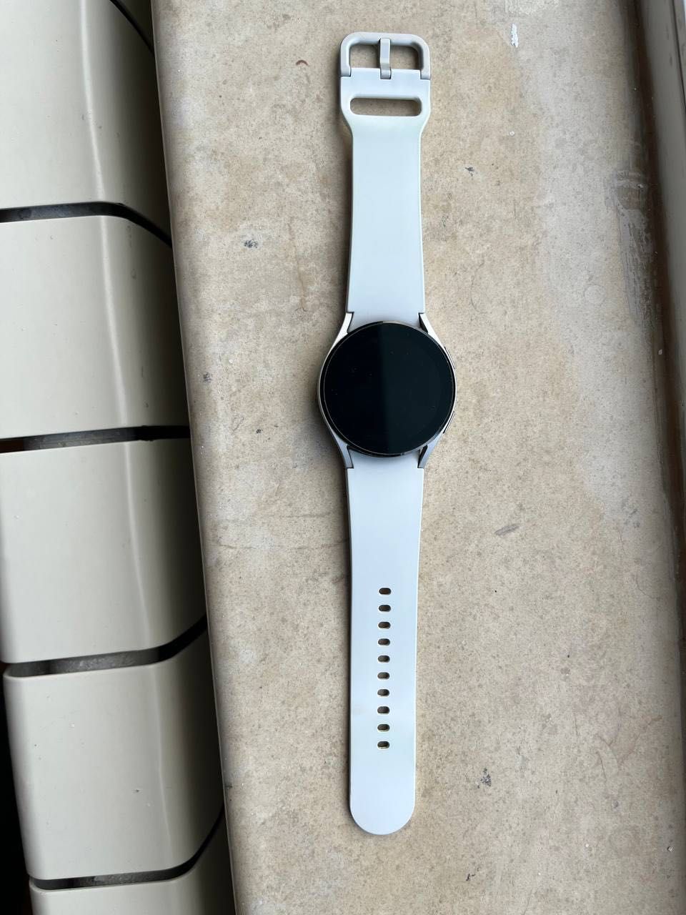 Смарт часовник Samsung Galaxy Watch 4 40mm Silver