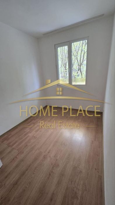 Тристаен апартамент в кв Левски