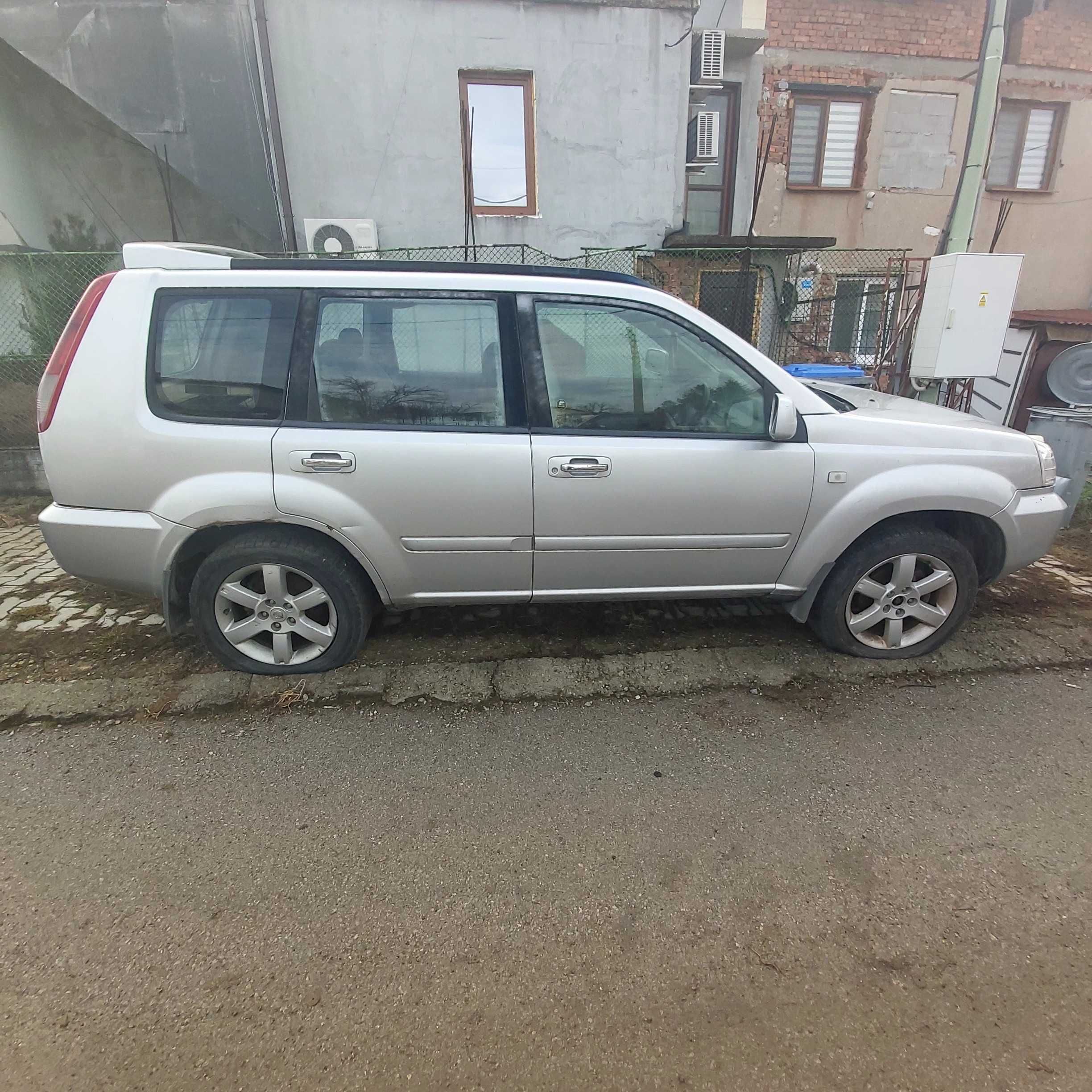 Продавам НИСАН Х Трайл