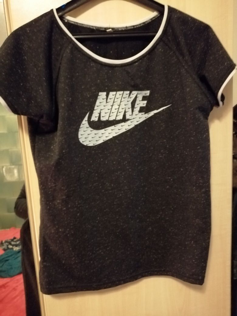 Set sport Nike dama,tricou și pantalon, bumbac cu elastan,marime L,Nou