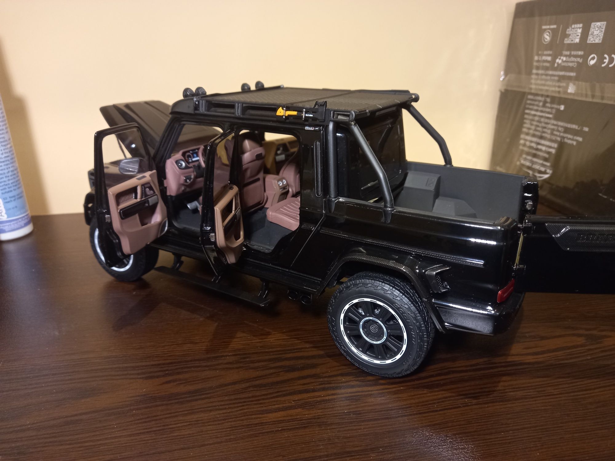 Brabus G 800 Adventure XLP 1:18 Almost Real