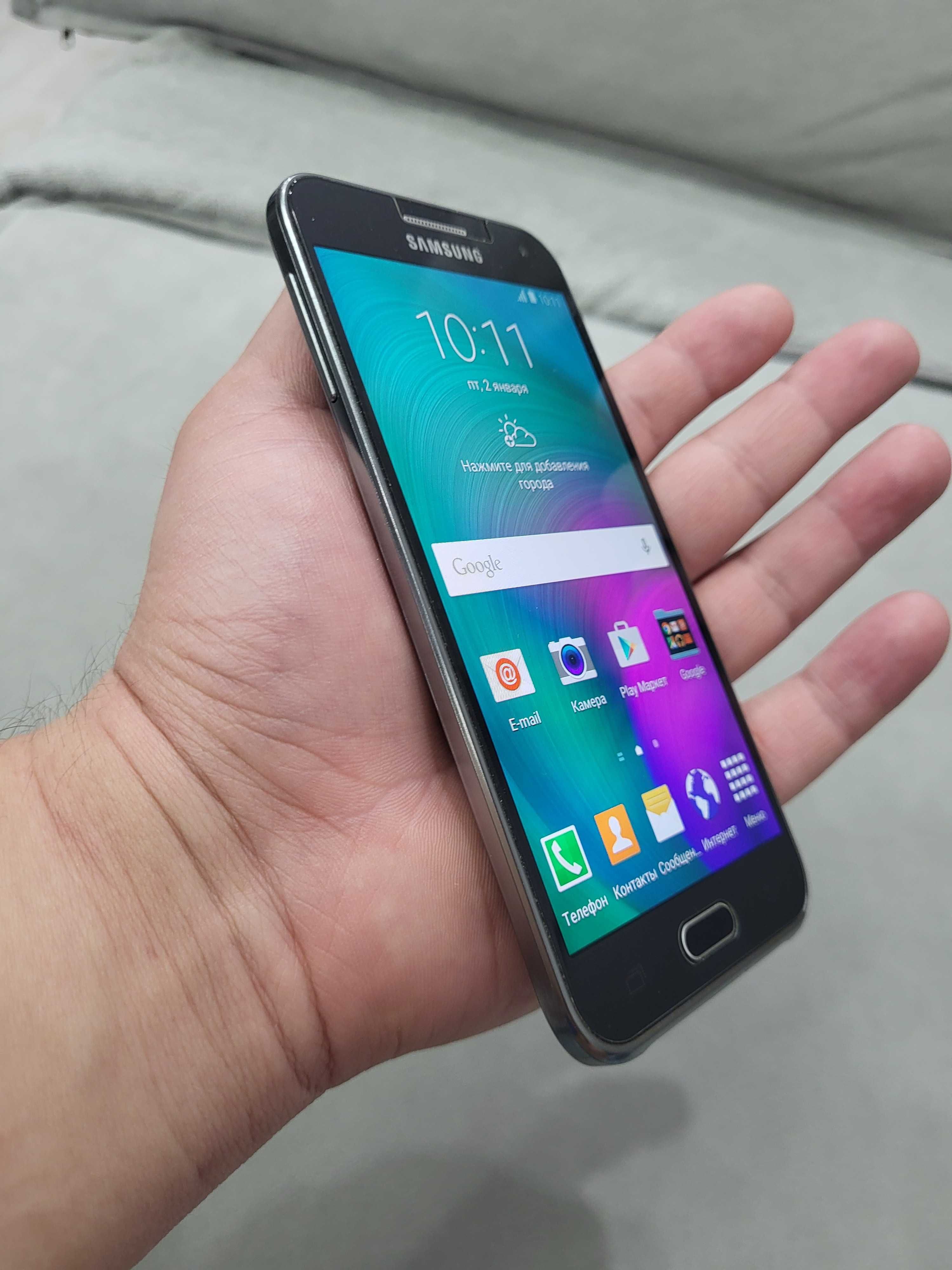 Samsung E5 в отличном состоянии