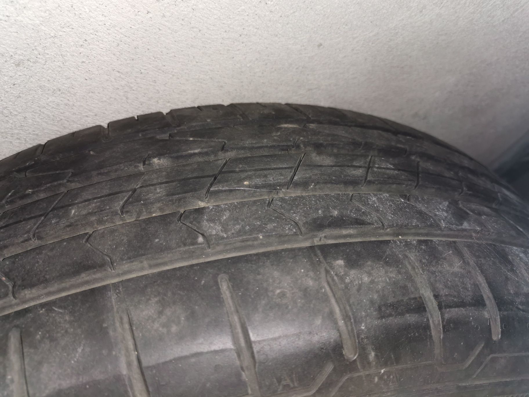 Гуми Hankook 215/65/17