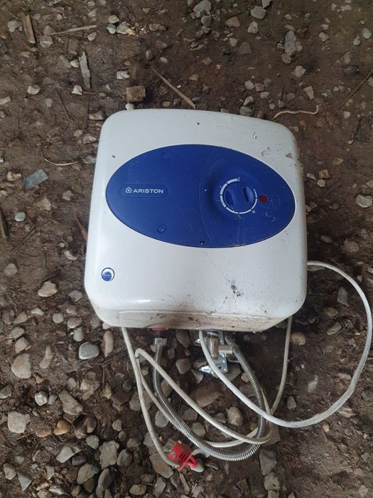 Boilere instant ariston 10-15 L