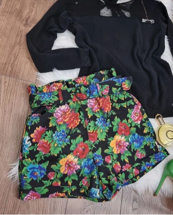 Pantaloni scurti Zara