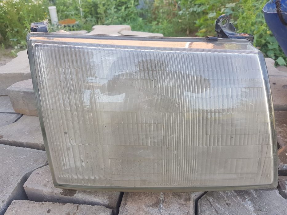 Продам передние фары б/у land cruiser 100, volkswagen  b5