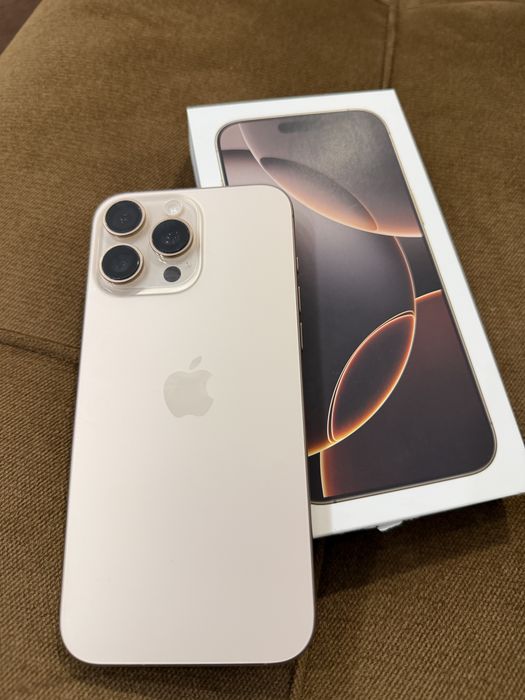 Продам Айфон 16 про макс. 256 Гб