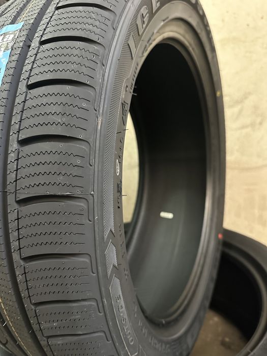 Нови Зимни Гуми Rotalla Ice-Plus S210 275/40R19 105V XL Нов DOT