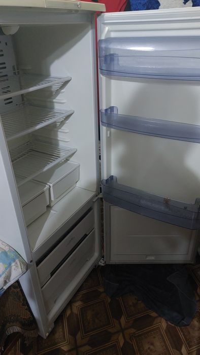Продаётся Холодильник Бирюса
