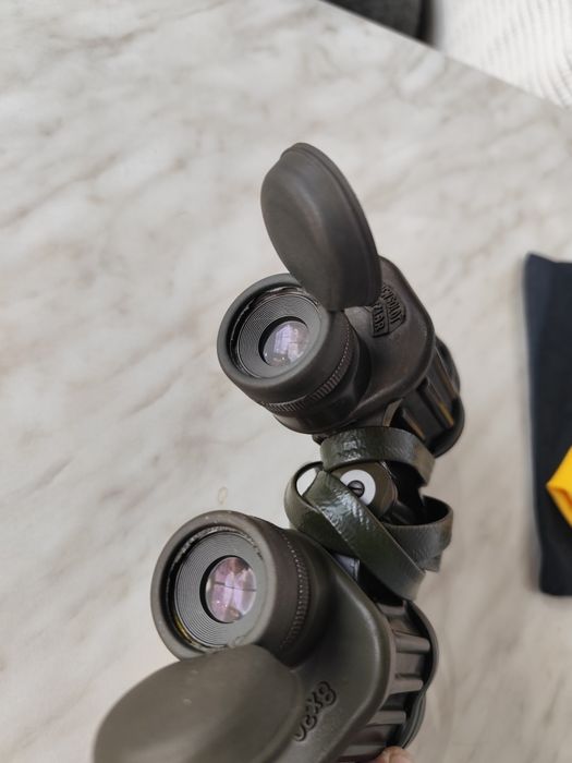 Binoclu militar Hensoldt