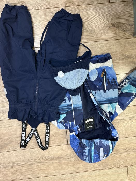 Продам зимний комбинезон Reima