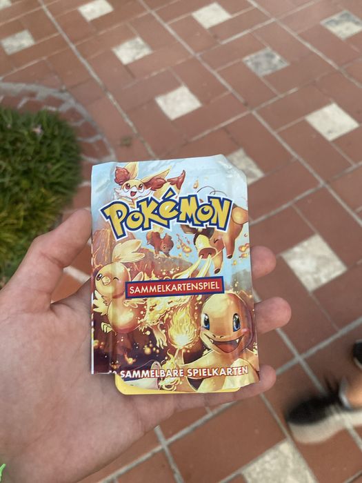 Покемоны карточки не эксклюзив нету легендарной