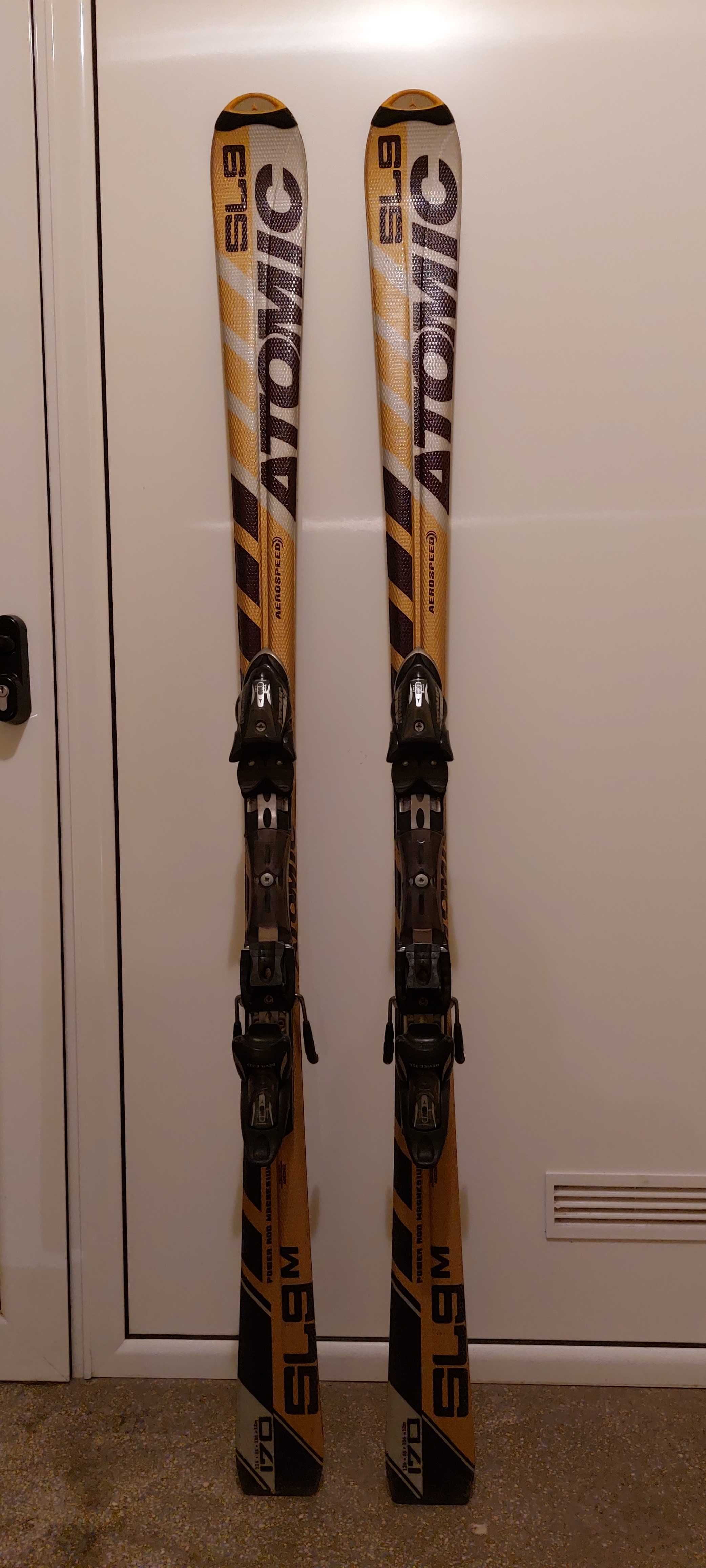 Schiuri slalom Atomic