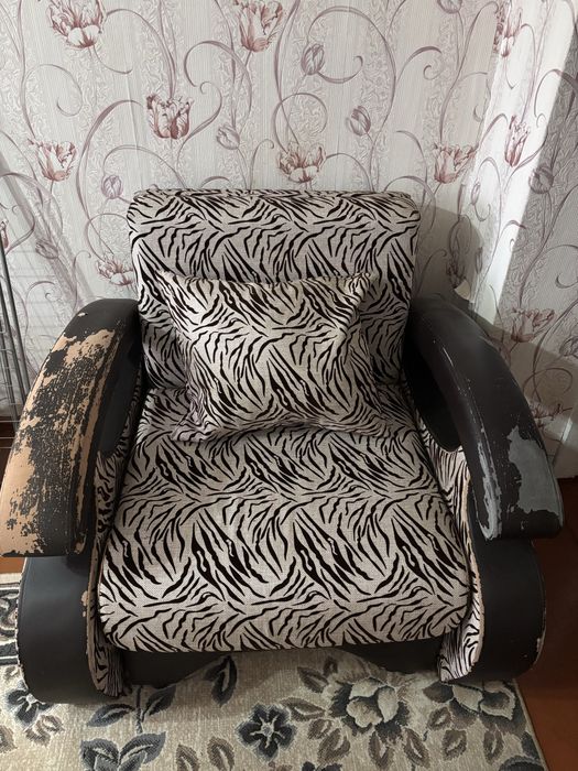 Продам кресло домашнее  2 шт