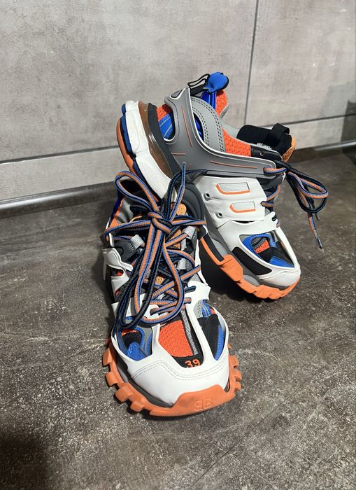 Balenciaga Track 39