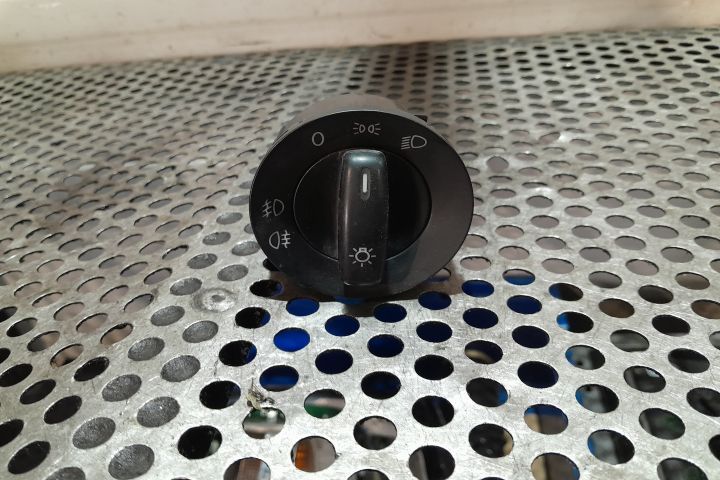 Comutator faruri 1K0941431Q Volkswagen VW Golf 5 [2003 - 2009] Plus m