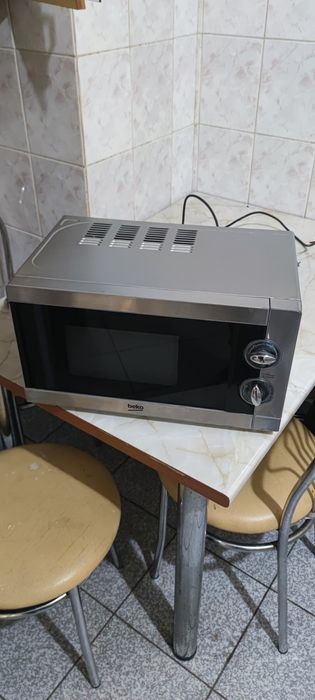 cuptor microunde beko