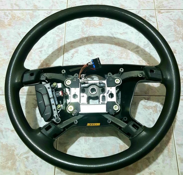Air bag , лайсни волан, бутон за аудио управление,лостче за светлините