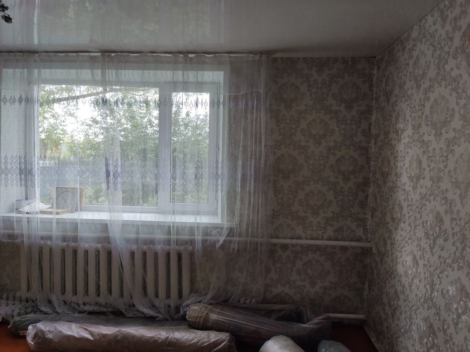 Продам полублагоустроенную квартиру