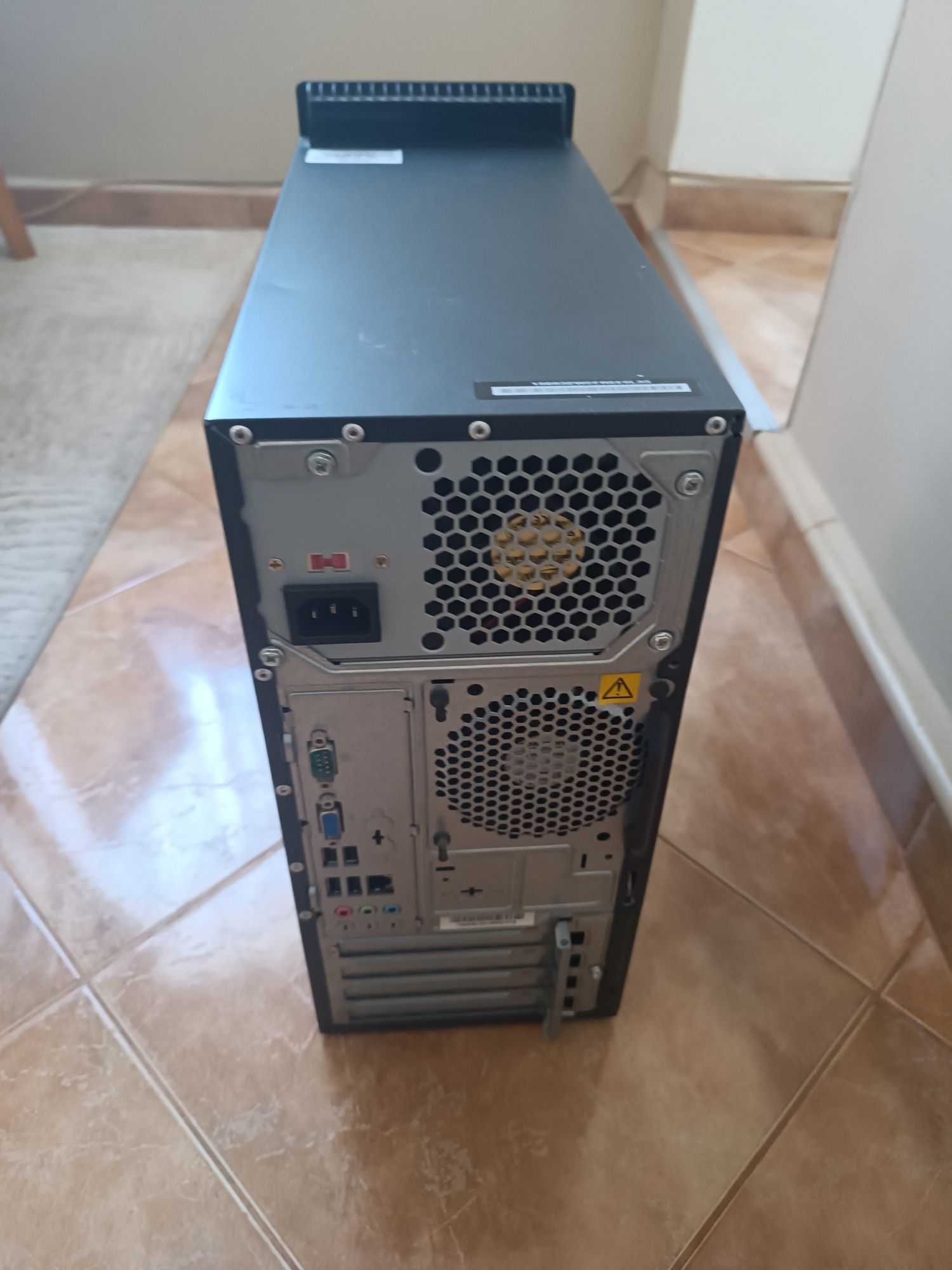 Компютър Lenovo ThinkCentre M70E