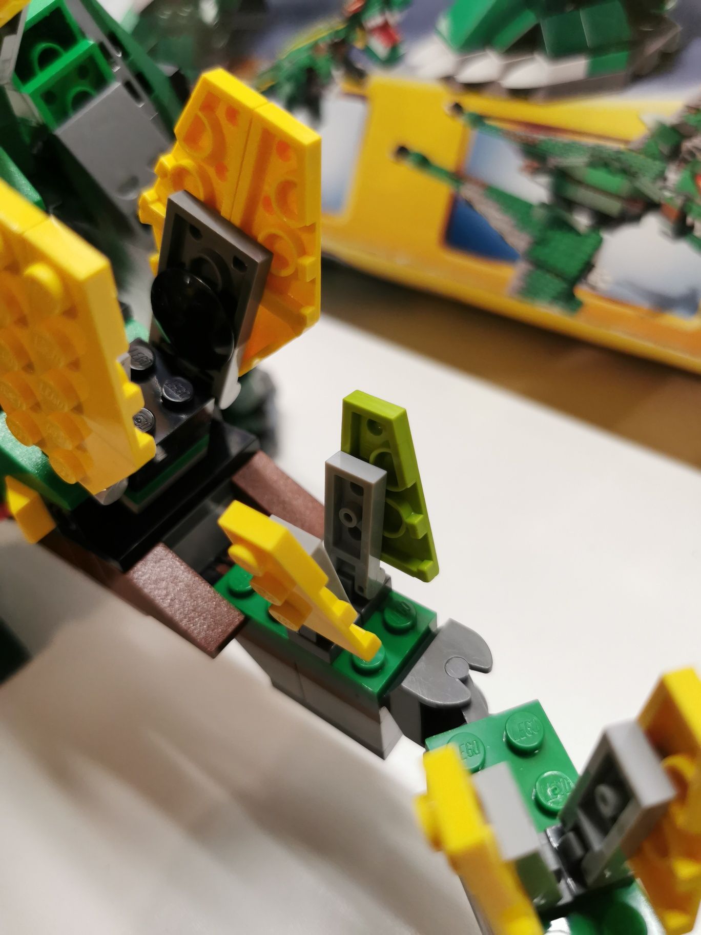 Lego Creator 3in1, 4998 stegosaurus.
