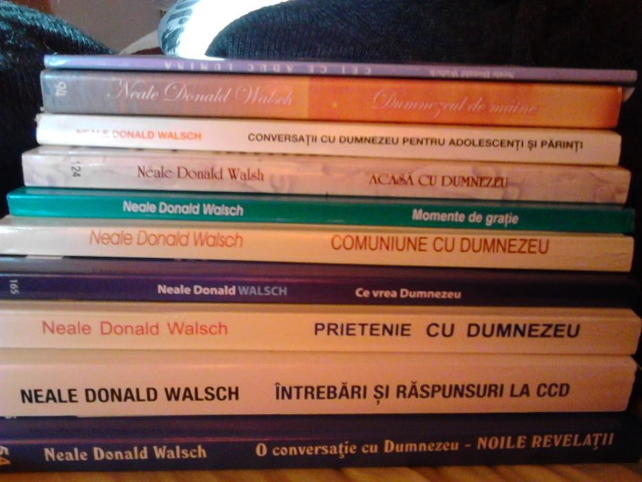 cărți de Neale Donald Walsch, 26 lei/buc, neg.