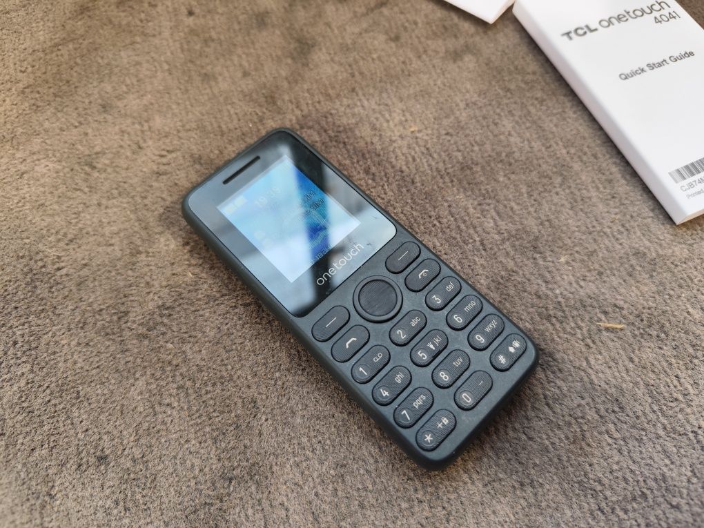 Мобилен телефон GSM TCL onetouch 4041 4G 1.80 ", ЗАДНА КАМЕРА 0.8 MPx