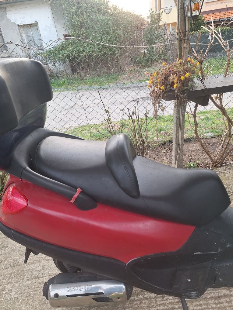 Piaggio X9 250кубика-Honda