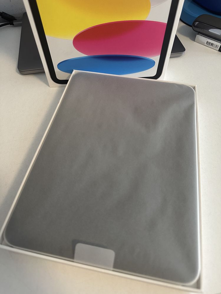 Продавам iPad 10 генерация, бял, с 64GB памет