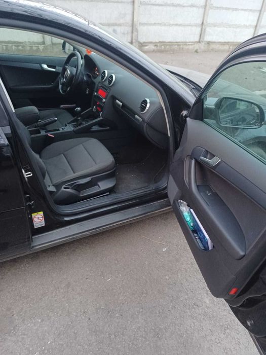 Vând Audi A3   1.6 tdi
