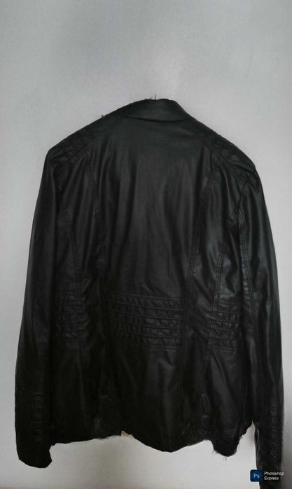 Geaca de piele cu glugă