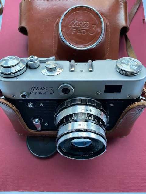 Советские фотоаппараты 3 штуки+штатив