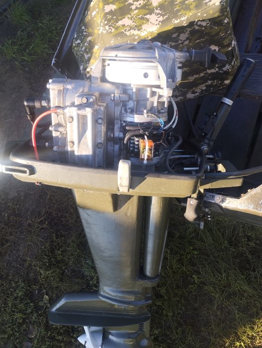 Продам лодочный мотор вихрь 30 , вихрь 25 состояние нового  .