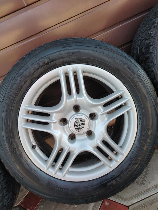 Продам диски с шинами на Porsche Cayenne R18 5*130